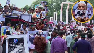 গণহত্যা-নির্যাতনের সাথে জড়িতদের শাস্তির দাবিতে শহীদ মিনারে সমাবেশ